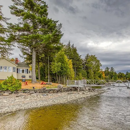 White Lobster Cottage